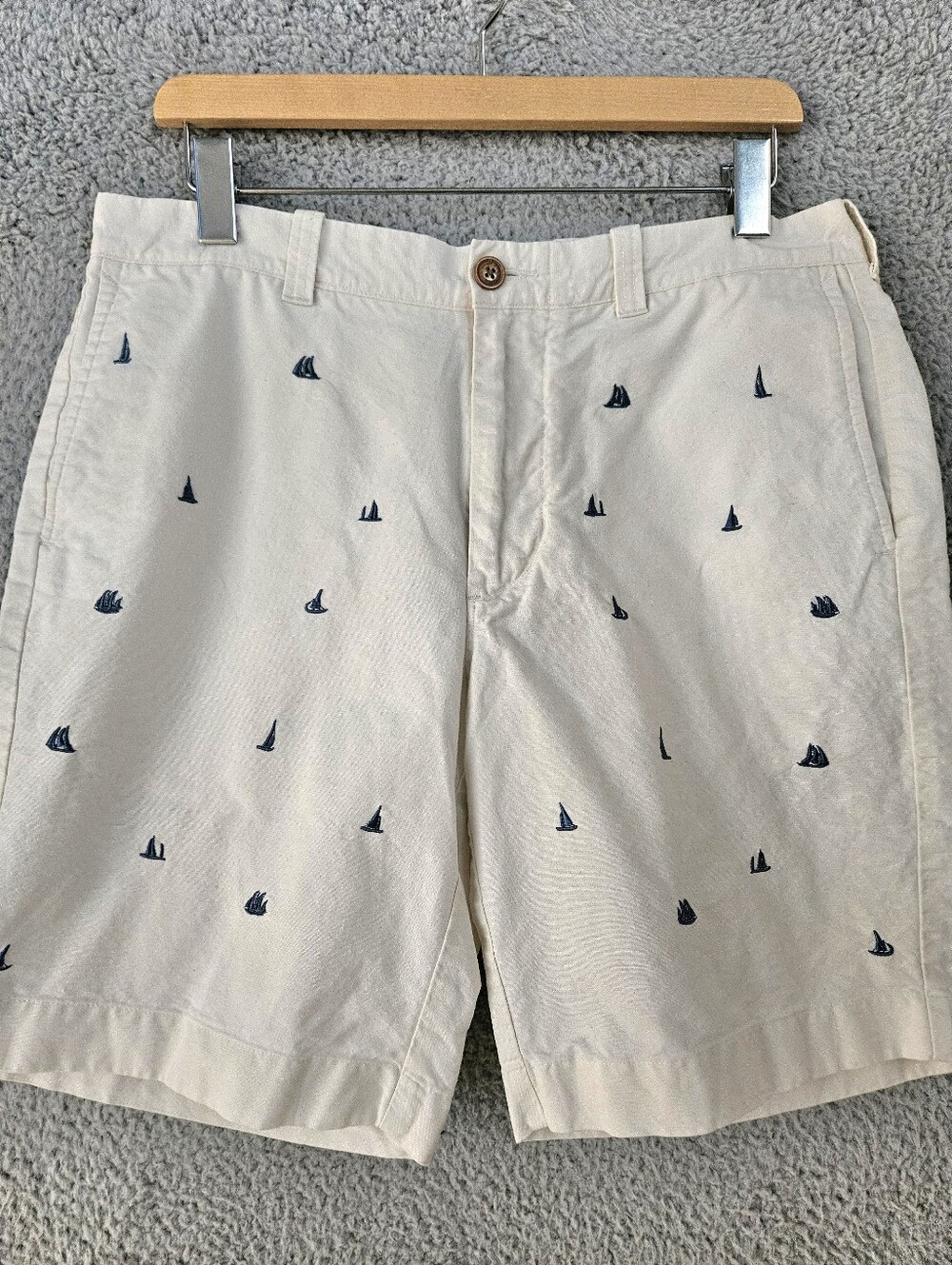 J. Crew Gramercy Men's Ivory Shorts 33W Sail Boat Nautical Embroidered Summer